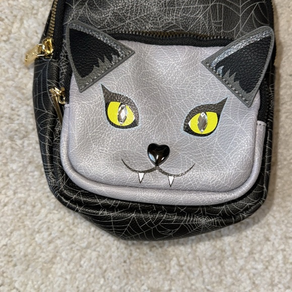 Betsey Johnson NWOT Cat Vampire Halloween Mini Backpack - Picture 2 of 7